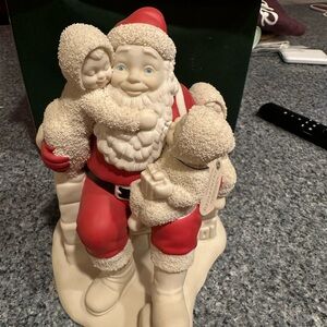 Department 56 Santa with Children Figurine - Red and Cream
